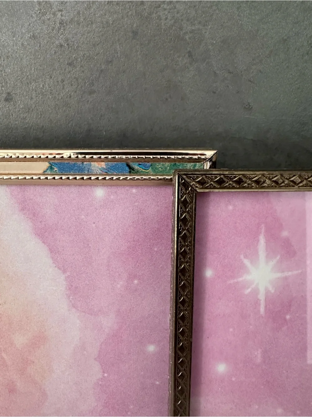2 VINTAGE MULTI COLOR GOLD METAL PHOTO FRAME EASEL 5x7